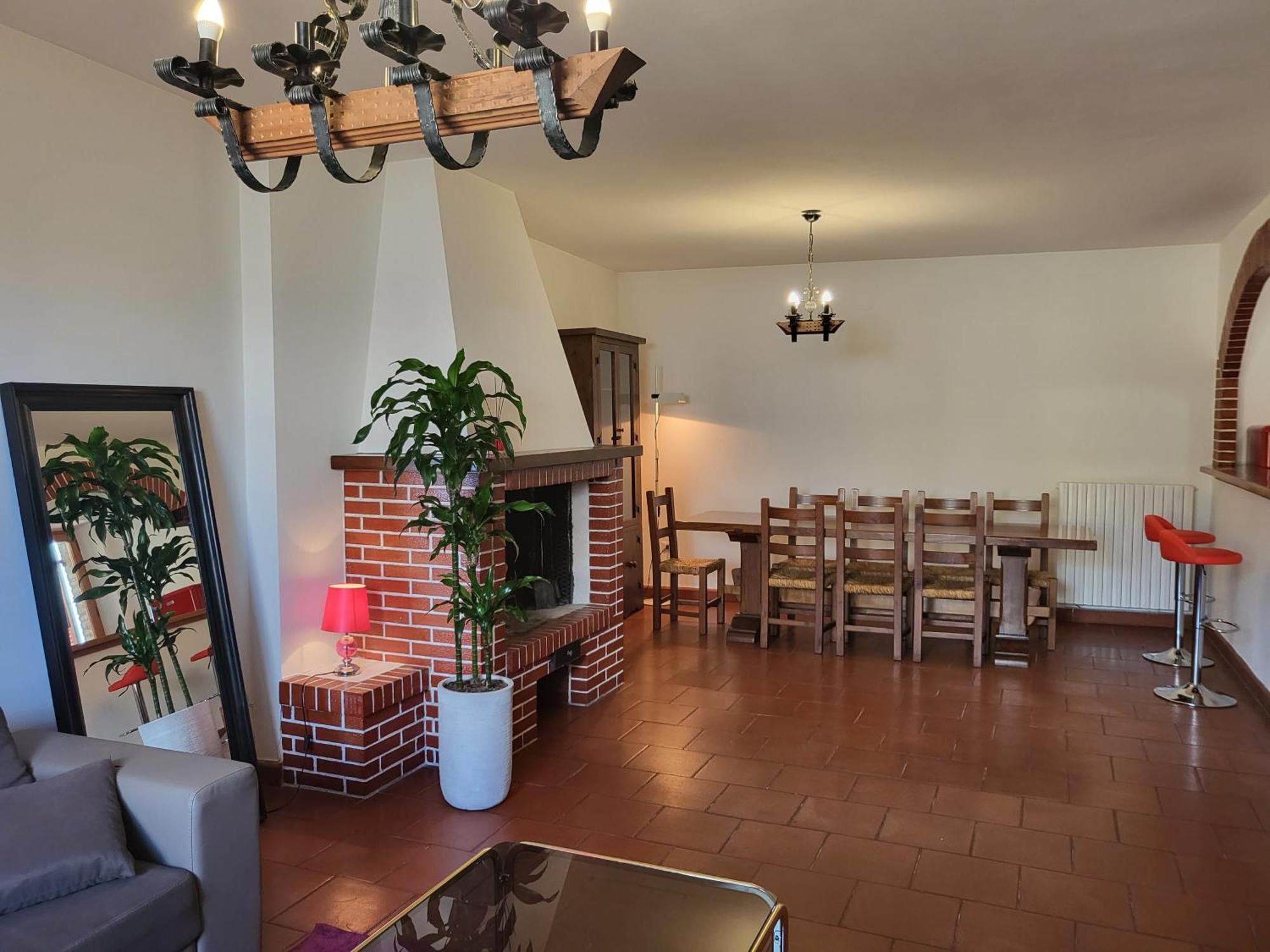 Appartamento Con Camino In Centro Storico 贝瓦尼亚 外观 照片